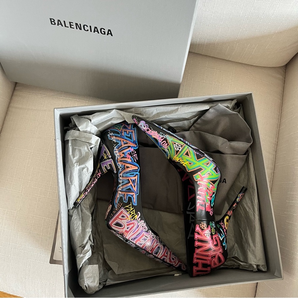 Balenciaga graffiti pumps